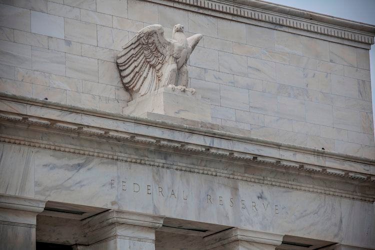 Avance de la Fed: Una serie de recortes de tipos de 25 puntos básicos sigue siendo lo más probable